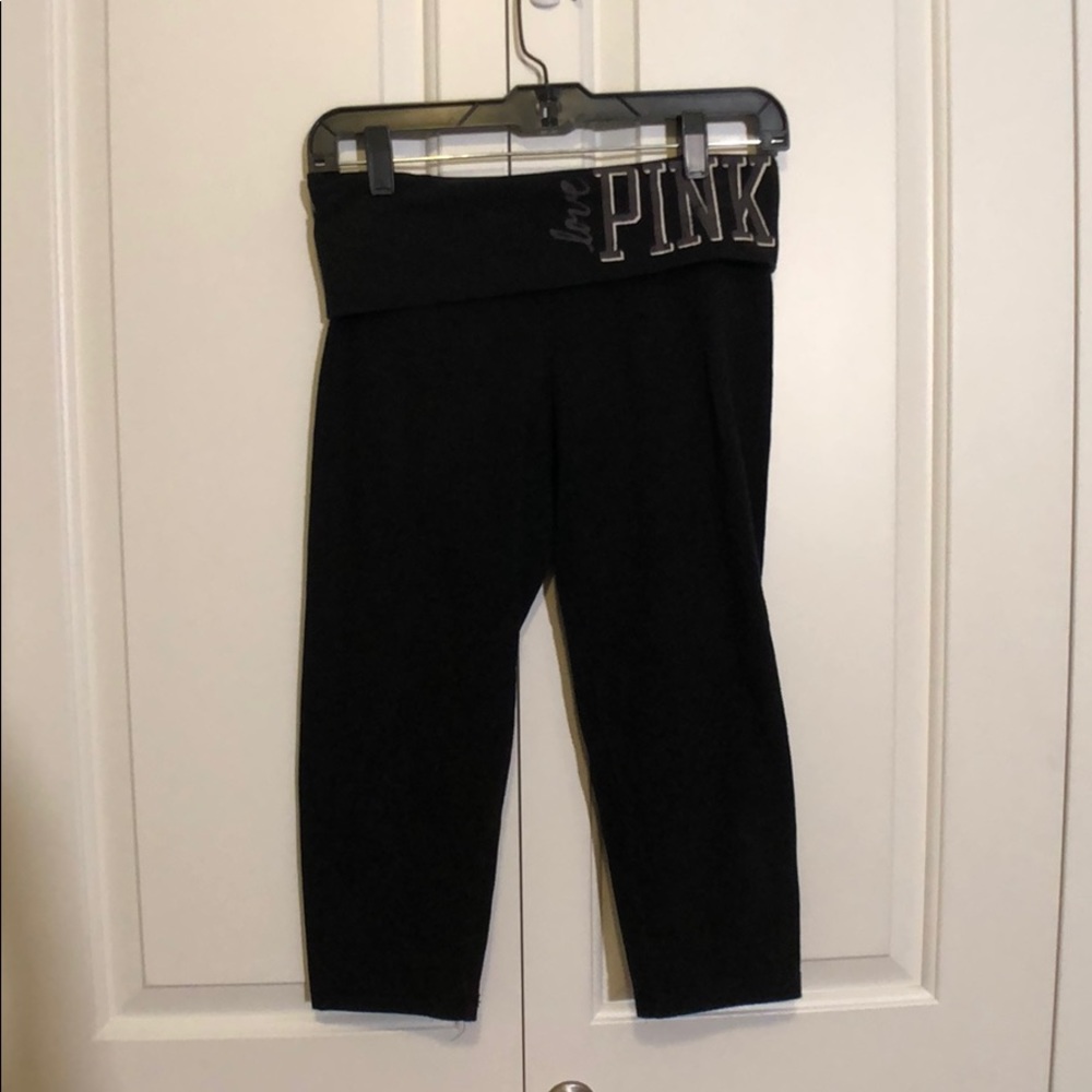 Victoria’s Secret Pink - black cropped leggings